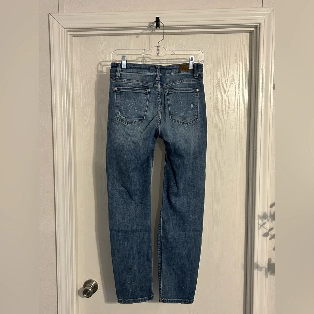 Judy Blue | Distressed Boyfriend Jeans in Blue | Size 5/27